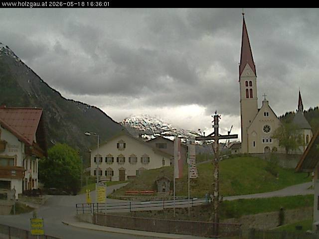 Archiv Foto Webcam Holzgau: Kirche
