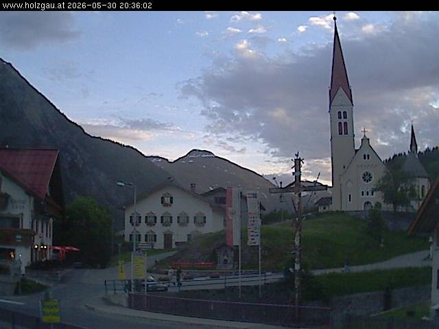 Archiv Foto Webcam Holzgau: Kirche