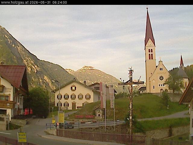 Archiv Foto Webcam Holzgau: Kirche