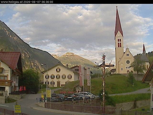 Archiv Foto Webcam Holzgau: Kirche