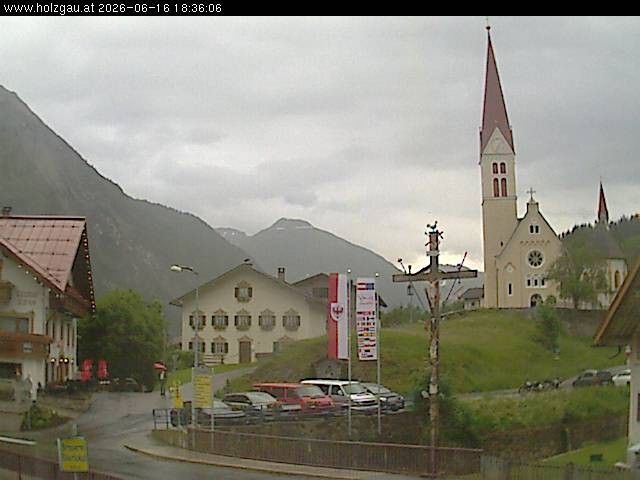 Archiv Foto Webcam Holzgau: Kirche