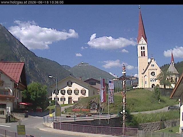 Archiv Foto Webcam Holzgau: Kirche