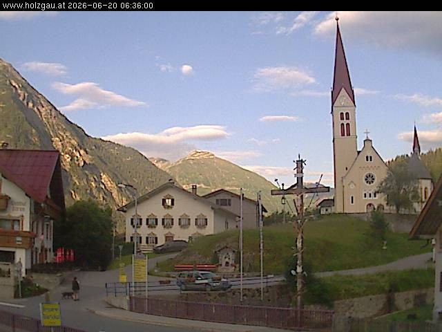 Archiv Foto Webcam Holzgau: Kirche