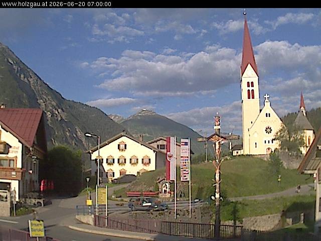 Archiv Foto Webcam Holzgau: Kirche