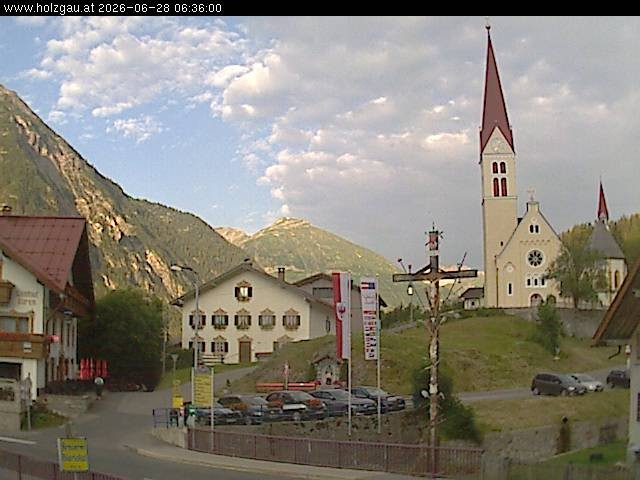Archiv Foto Webcam Holzgau: Kirche