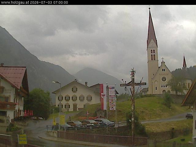 Archiv Foto Webcam Holzgau: Kirche