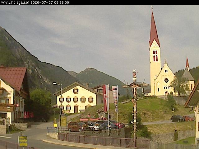 Archiv Foto Webcam Holzgau: Kirche
