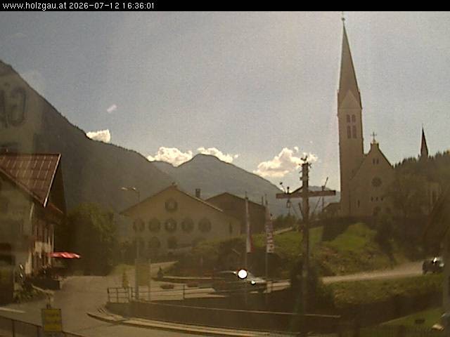 Archived image Webcam Holzgau center: Church