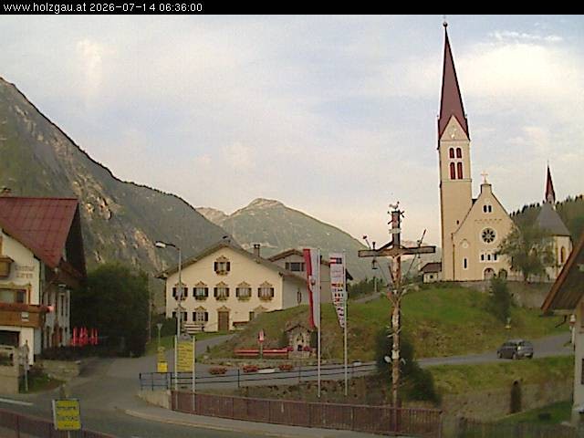 Archiv Foto Webcam Holzgau: Kirche