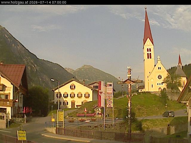 Archiv Foto Webcam Holzgau: Kirche