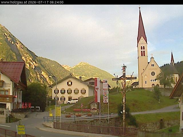 Archiv Foto Webcam Holzgau: Kirche