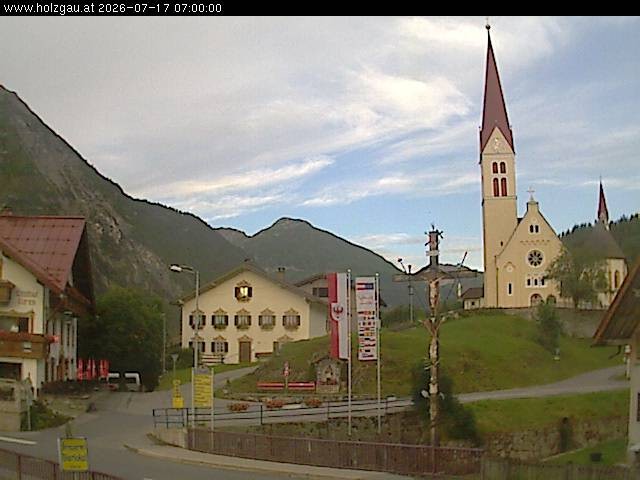 Archiv Foto Webcam Holzgau: Kirche