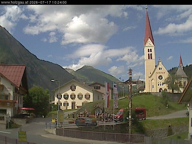 Archiv Foto Webcam Holzgau: Kirche