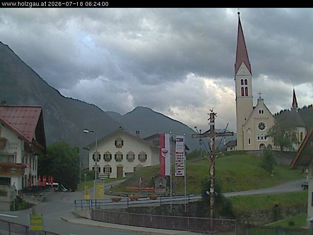 Archiv Foto Webcam Holzgau: Kirche