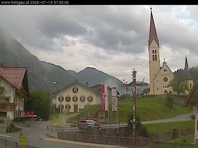 Archiv Foto Webcam Holzgau: Kirche