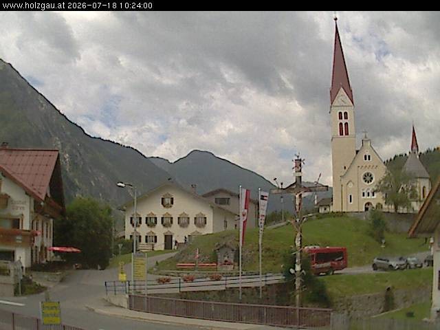 Archiv Foto Webcam Holzgau: Kirche