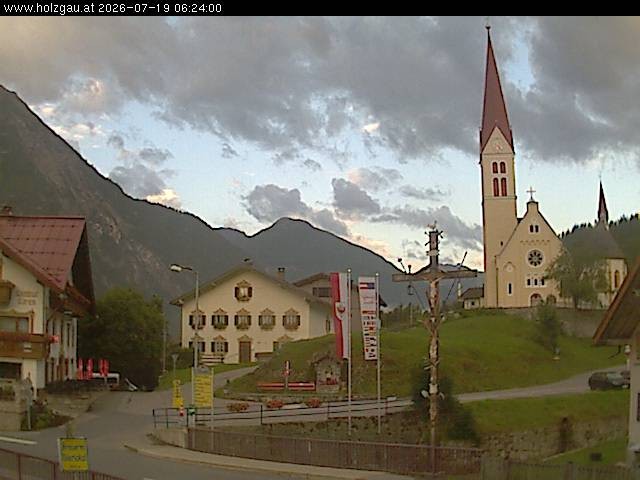 Archiv Foto Webcam Holzgau: Kirche