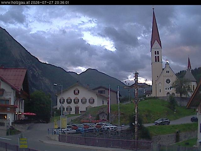 Archiv Foto Webcam Holzgau: Kirche
