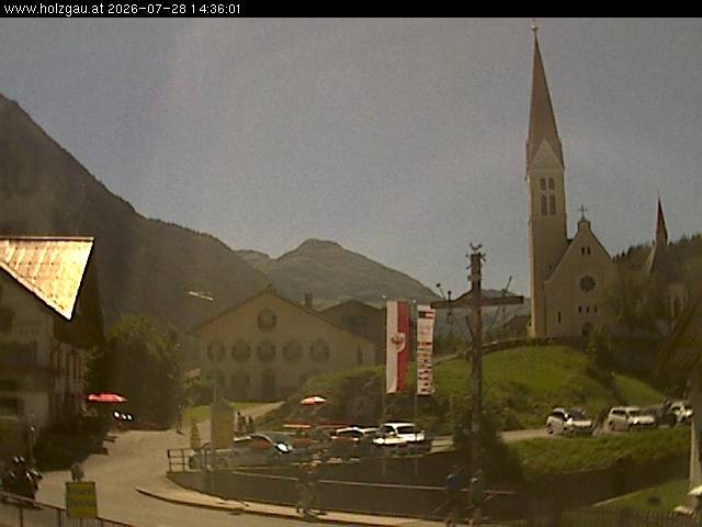 Archived image Webcam Holzgau center: Church