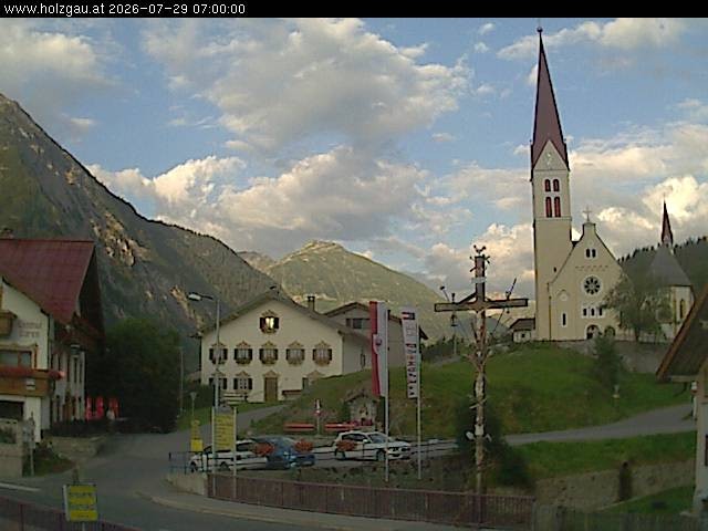 Archiv Foto Webcam Holzgau: Kirche