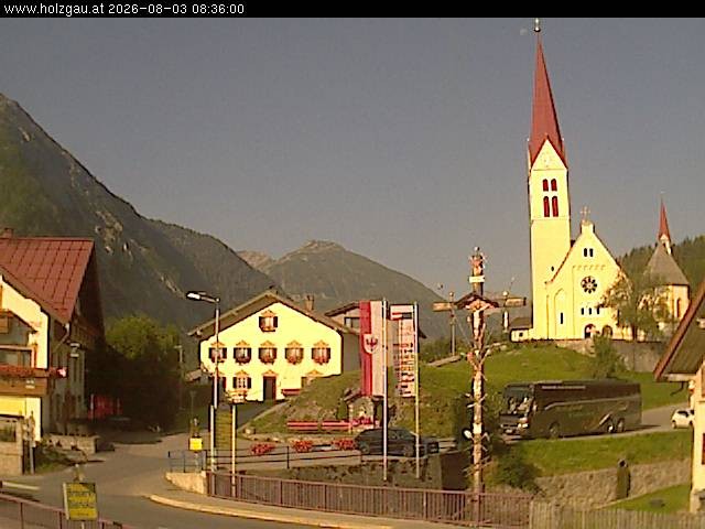 Archiv Foto Webcam Holzgau: Kirche