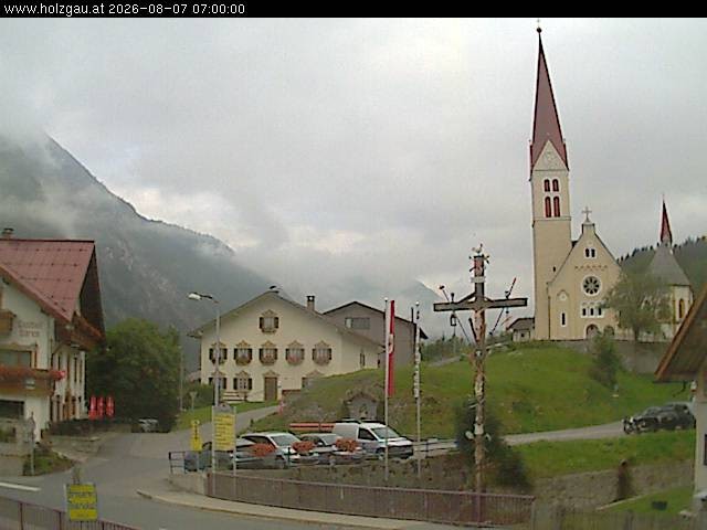 Archiv Foto Webcam Holzgau: Kirche