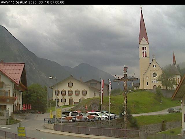 Archiv Foto Webcam Holzgau: Kirche