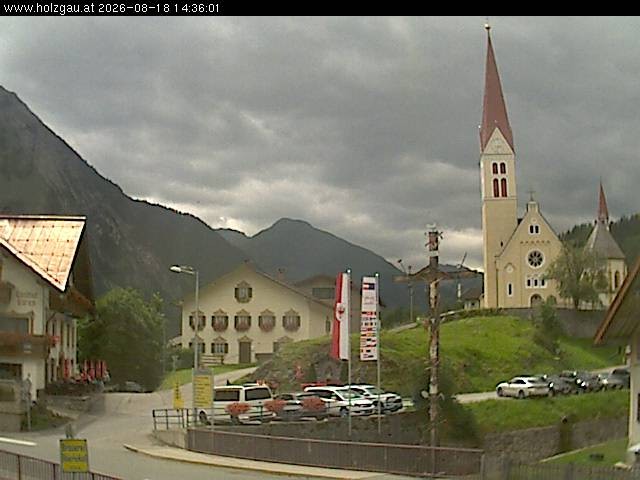 Archiv Foto Webcam Holzgau: Kirche