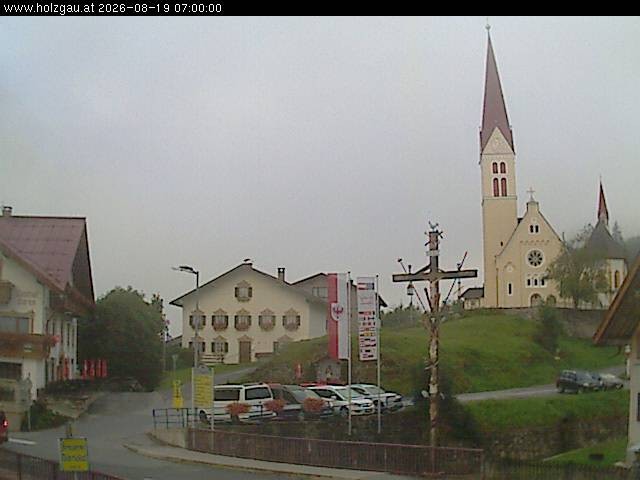 Archiv Foto Webcam Holzgau: Kirche