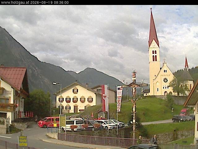 Archiv Foto Webcam Holzgau: Kirche