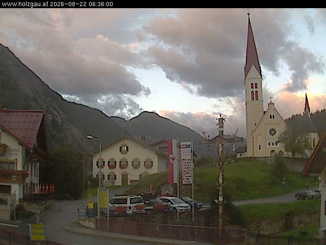 Archiv Foto Webcam Holzgau: Kirche