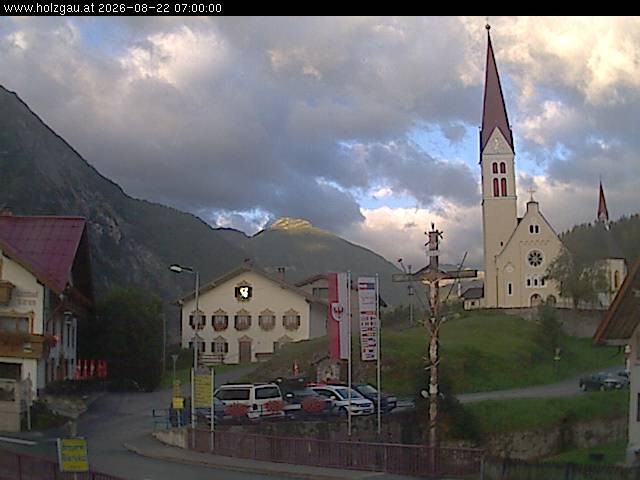 Archiv Foto Webcam Holzgau: Kirche