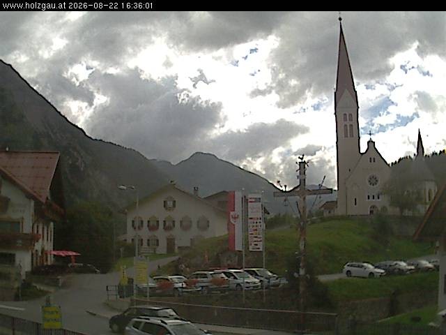 Archiv Foto Webcam Holzgau: Kirche