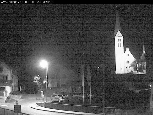 Archived image Webcam Holzgau center: Church