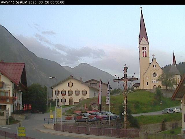 Archiv Foto Webcam Holzgau: Kirche