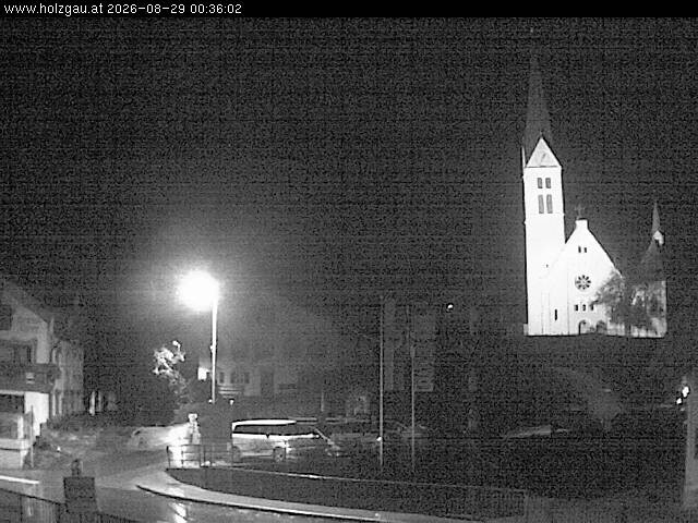 Archived image Webcam Holzgau center: Church