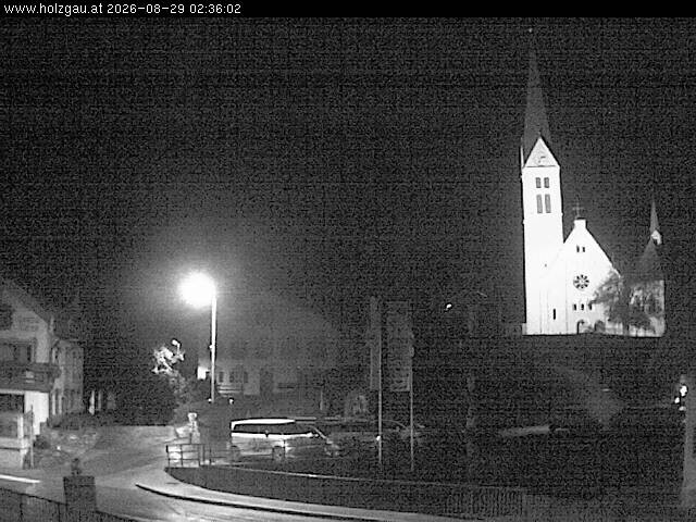Archived image Webcam Holzgau center: Church