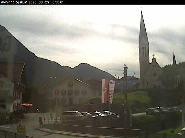 Archived image Webcam Holzgau center: Church