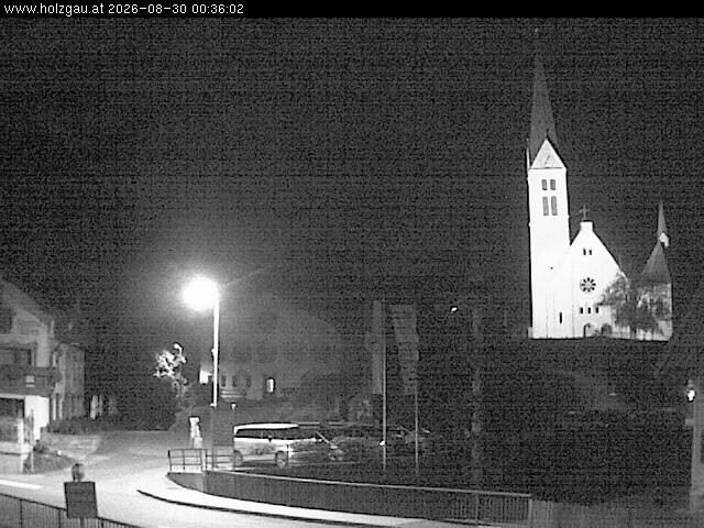 Archived image Webcam Holzgau center: Church