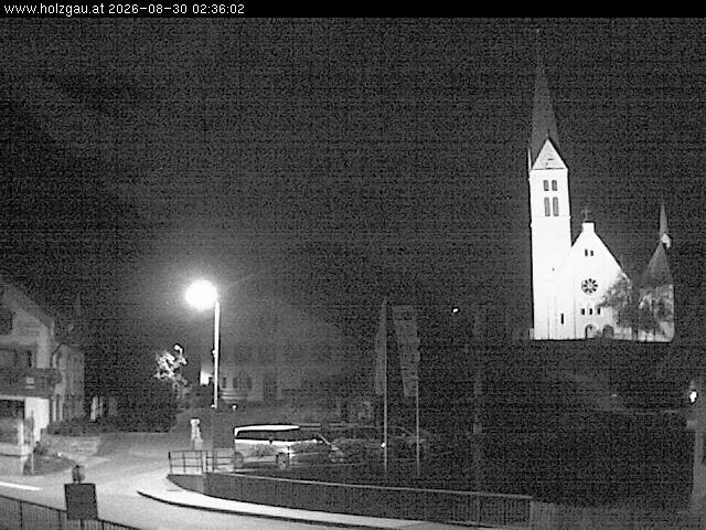 Archived image Webcam Holzgau center: Church