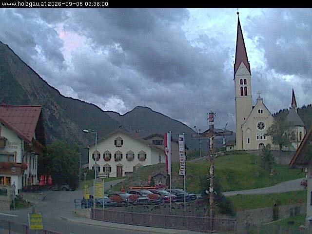 Archiv Foto Webcam Holzgau: Kirche