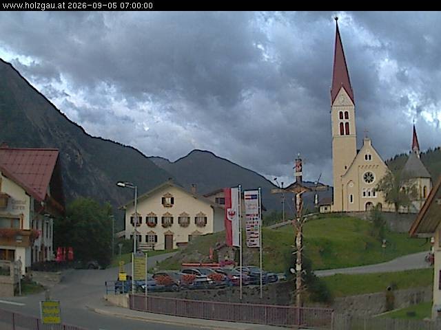 Archiv Foto Webcam Holzgau: Kirche