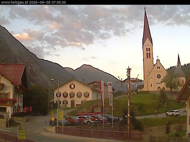 Archiv Foto Webcam Holzgau: Kirche