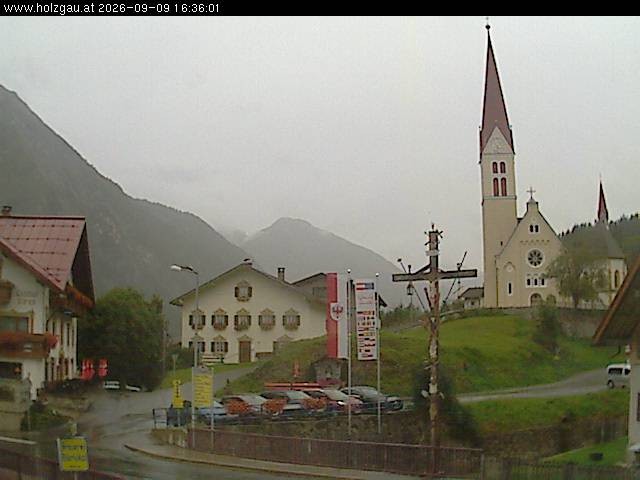 Archiv Foto Webcam Holzgau: Kirche