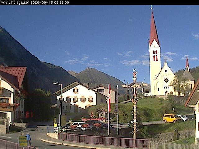 Archiv Foto Webcam Holzgau: Kirche