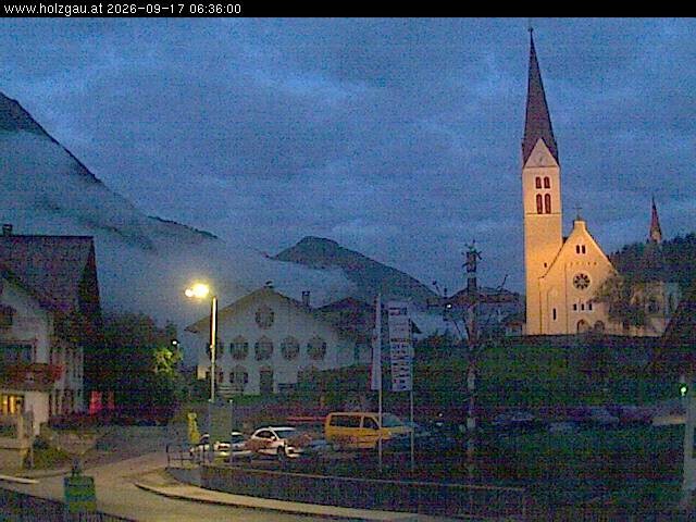 Archived image Webcam Holzgau center: Church