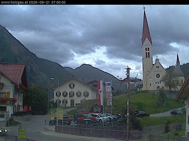 Archiv Foto Webcam Holzgau: Kirche