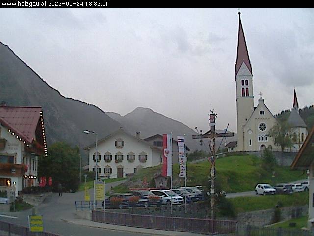Archiv Foto Webcam Holzgau: Kirche