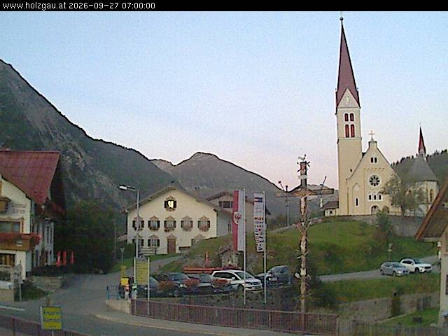 Archiv Foto Webcam Holzgau: Kirche