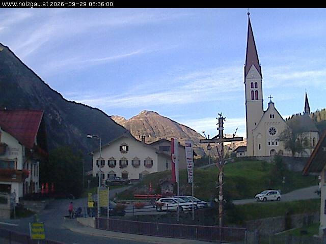 Archived image Webcam Holzgau center: Church